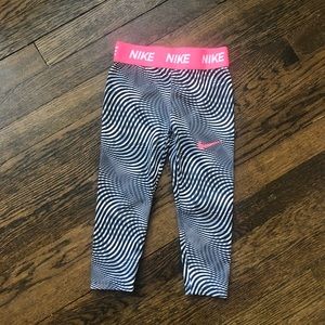 Girls Nike leggings